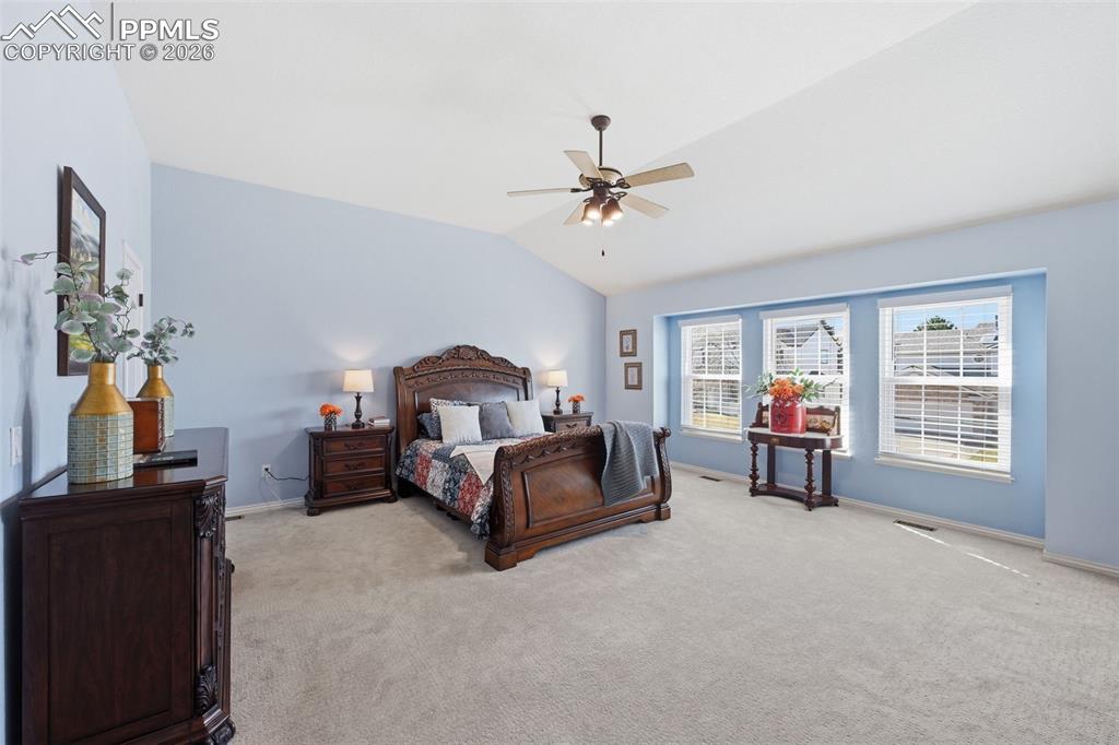 Image 15 of 38: Bedroom