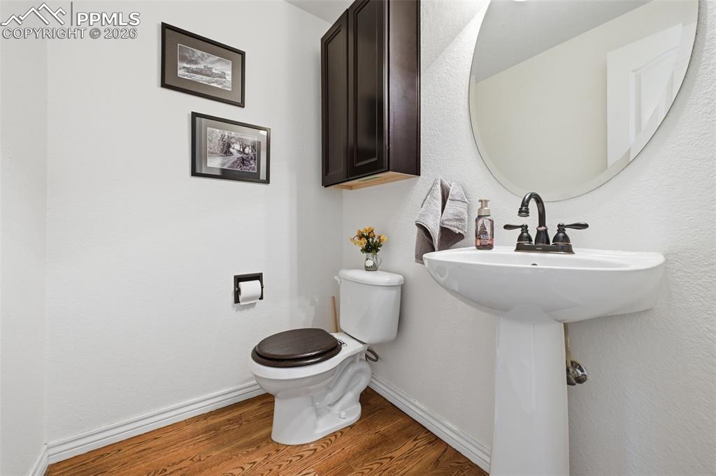 Image 28 of 38: Bathroom