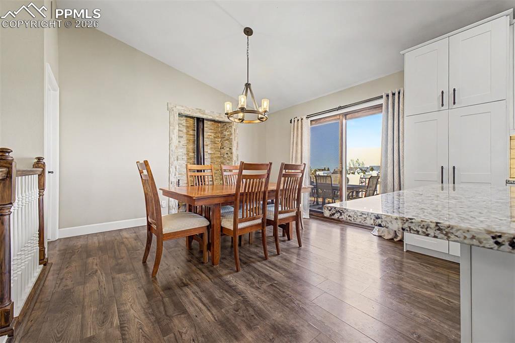 Image 10 of 48: Dining Area