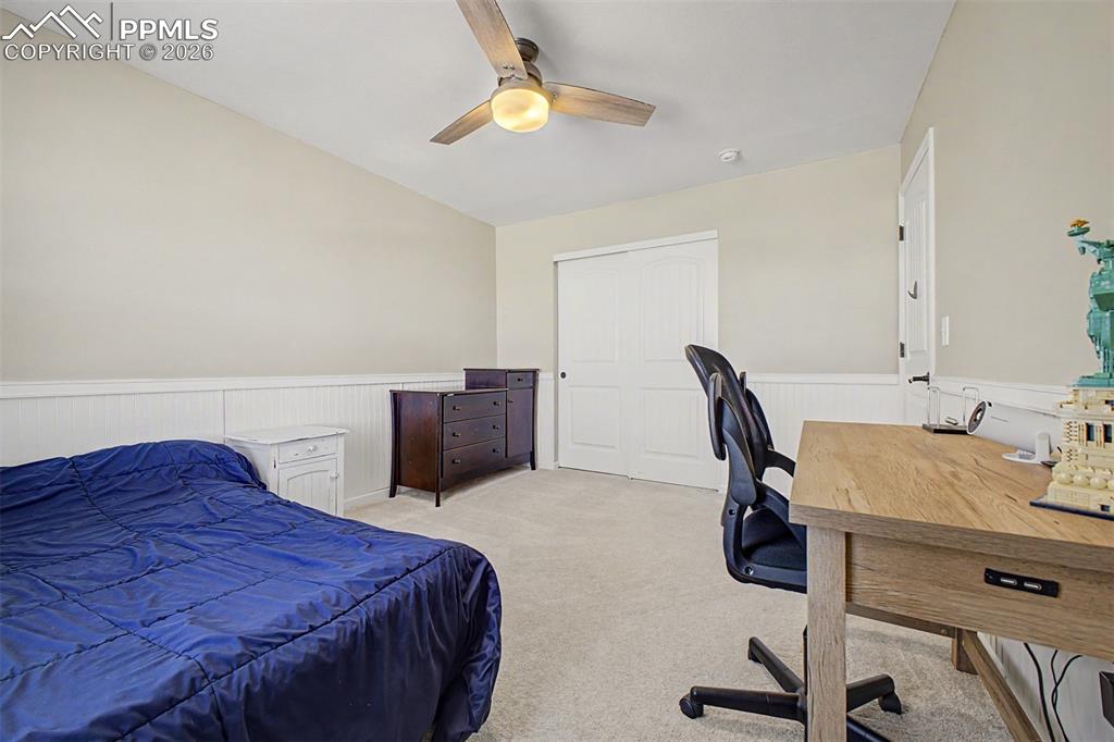 Image 18 of 48: Bedroom