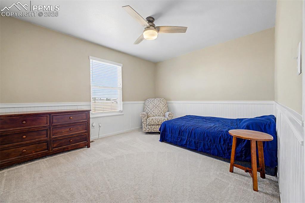 Image 19 of 48: Bedroom