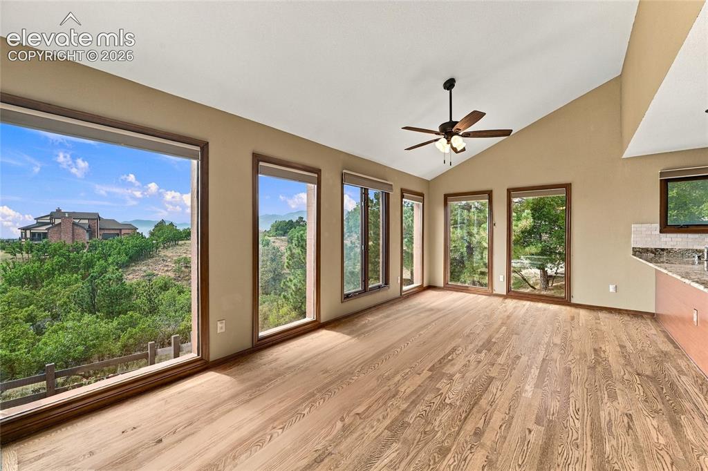 Image 10 of 50: dining area with more fantastic views