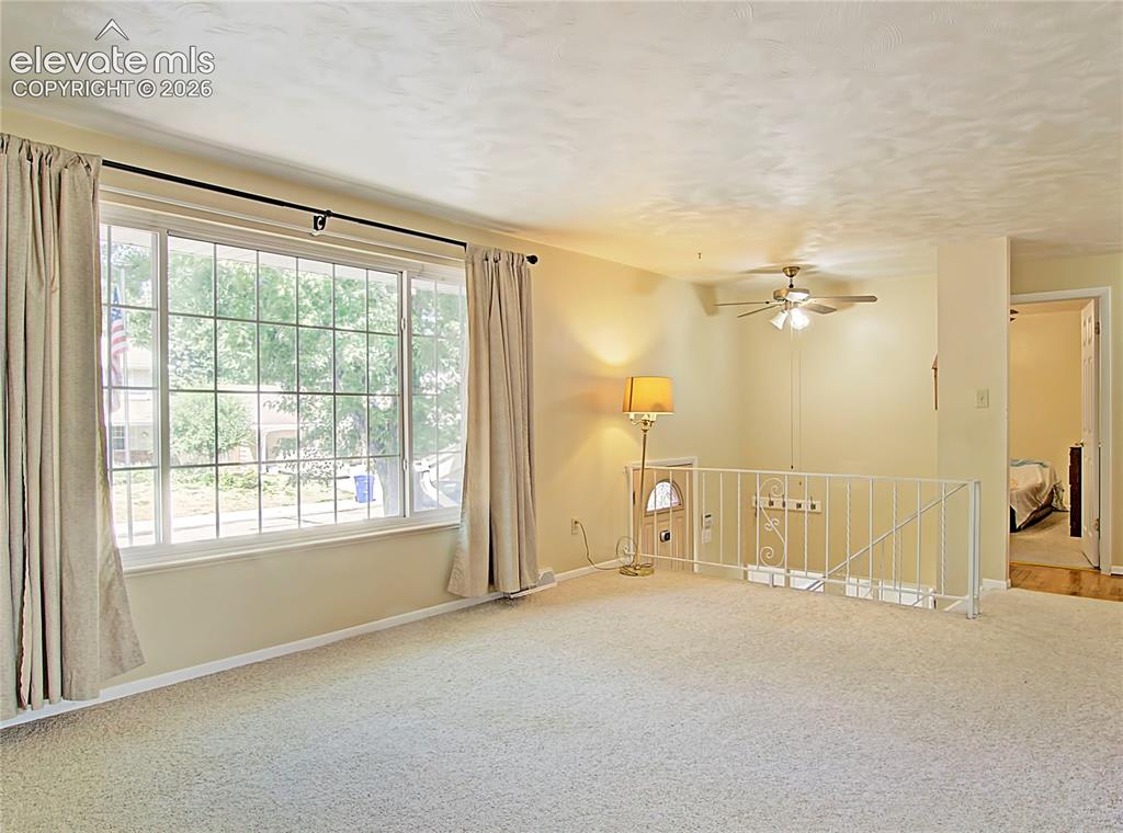 Image 5 of 27: Living Room