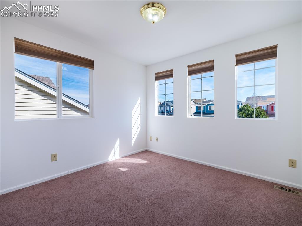 Image 20 of 28: Bedroom