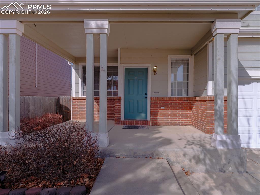 Image 4 of 28: Entry