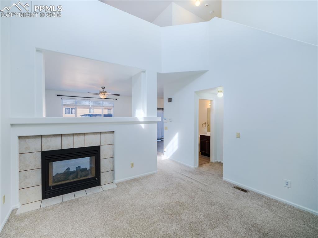 Image 7 of 28: Living Room