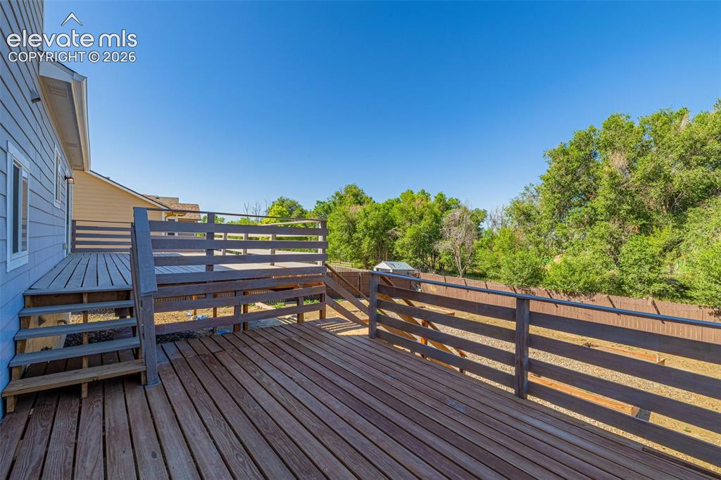Image 29 of 46: Deck