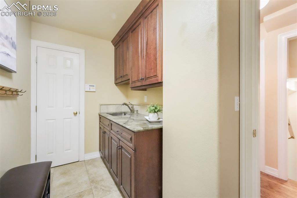 Image 19 of 50: Mud Room