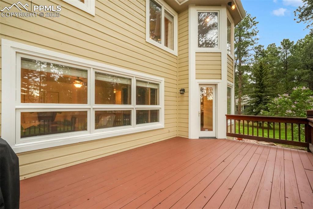 Image 46 of 50: Deck