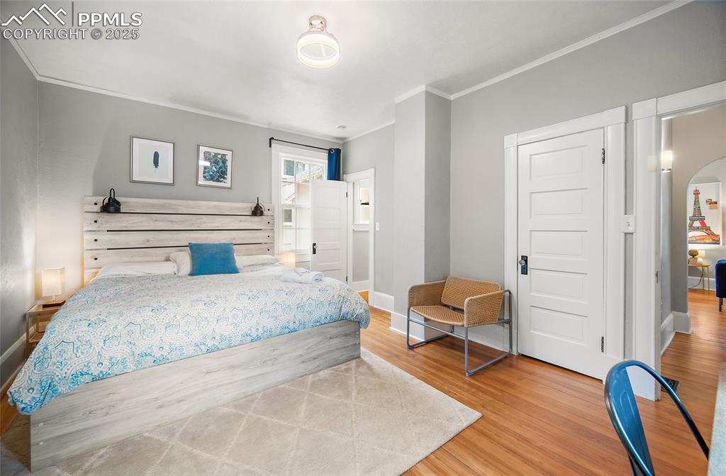 Image 8 of 39: Bedroom