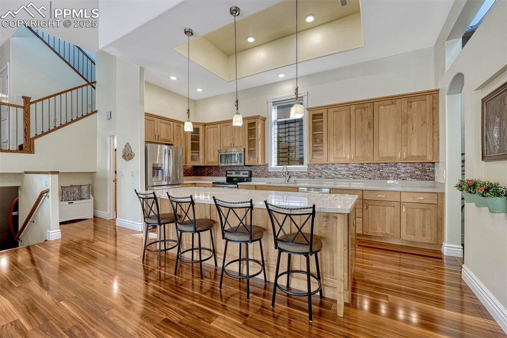 Image 2 of 50: Kitchen