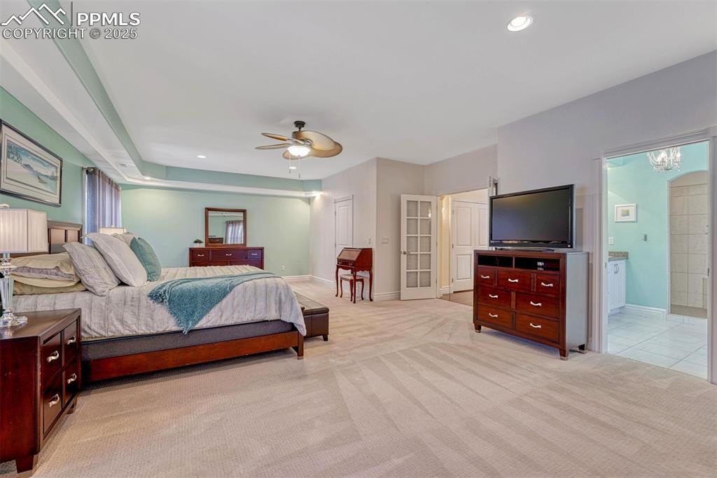 Image 27 of 50: Bedroom