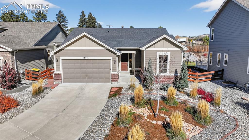 Image 4 of 32: Front of Structure