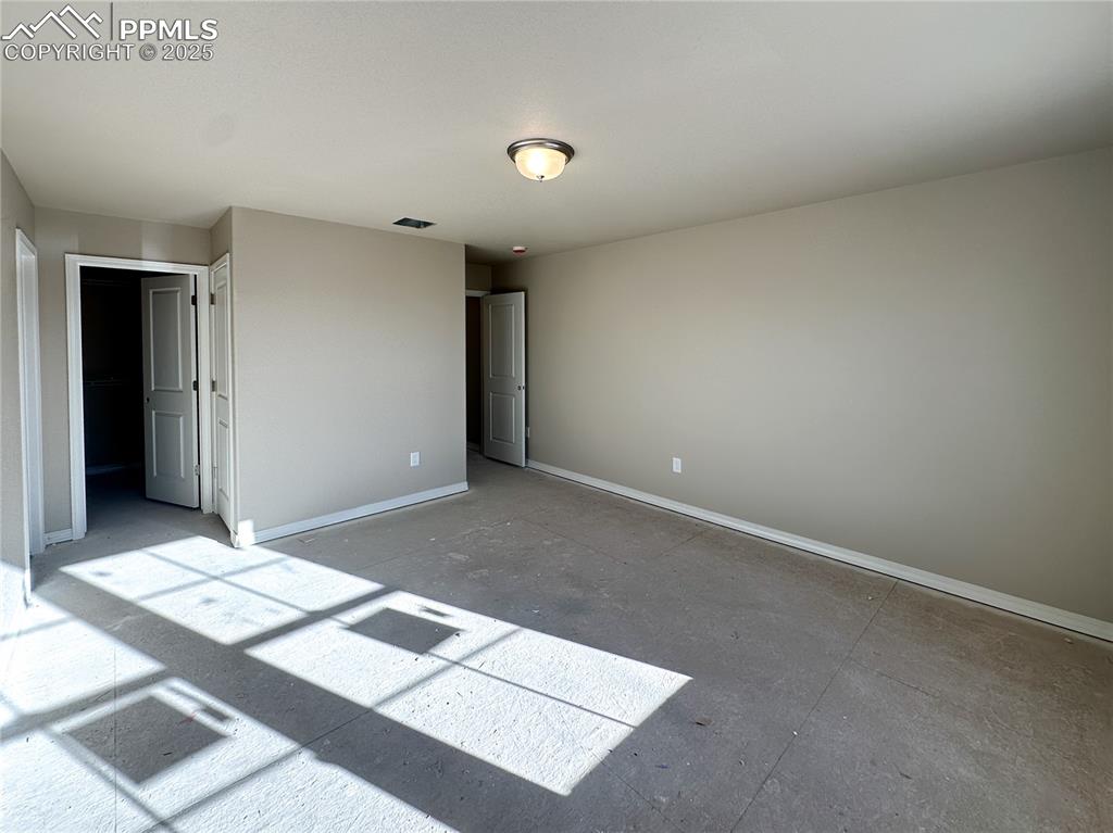 Image 11 of 19: Master Bedroom