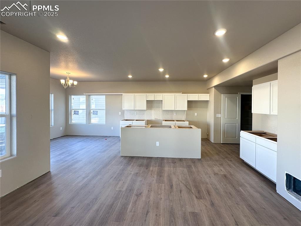 Image 2 of 19: Kitchen