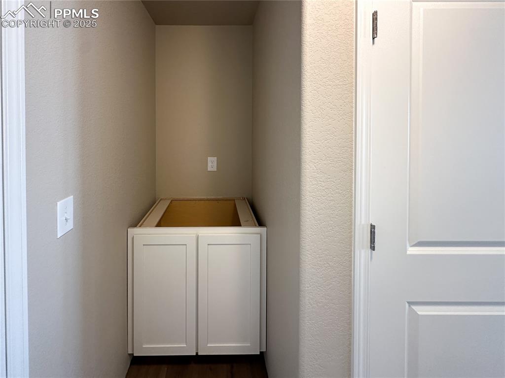 Image 5 of 19: Drop zone