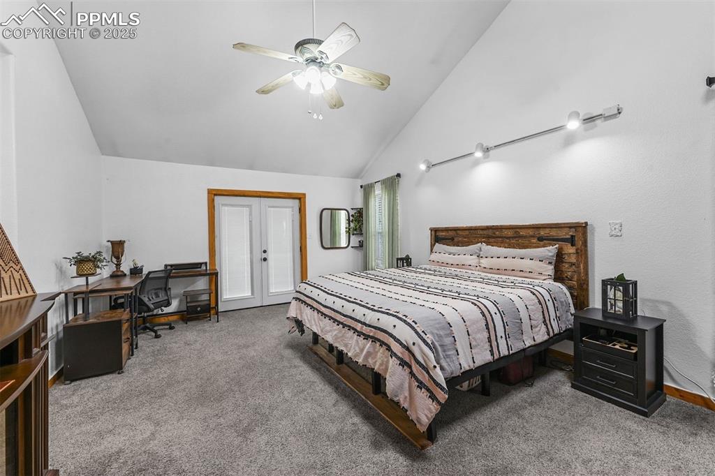 Image 14 of 34: Bedroom