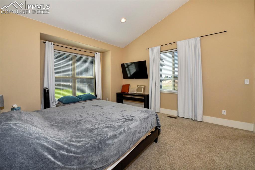 Image 44 of 50: Bedroom