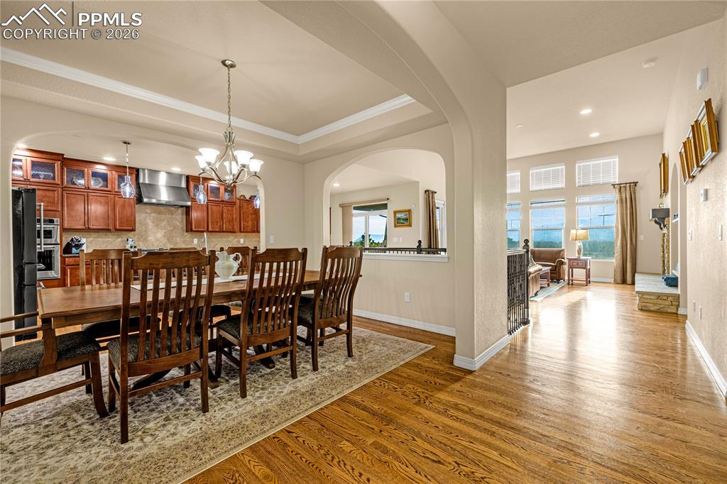 Image 10 of 35: Dining Room