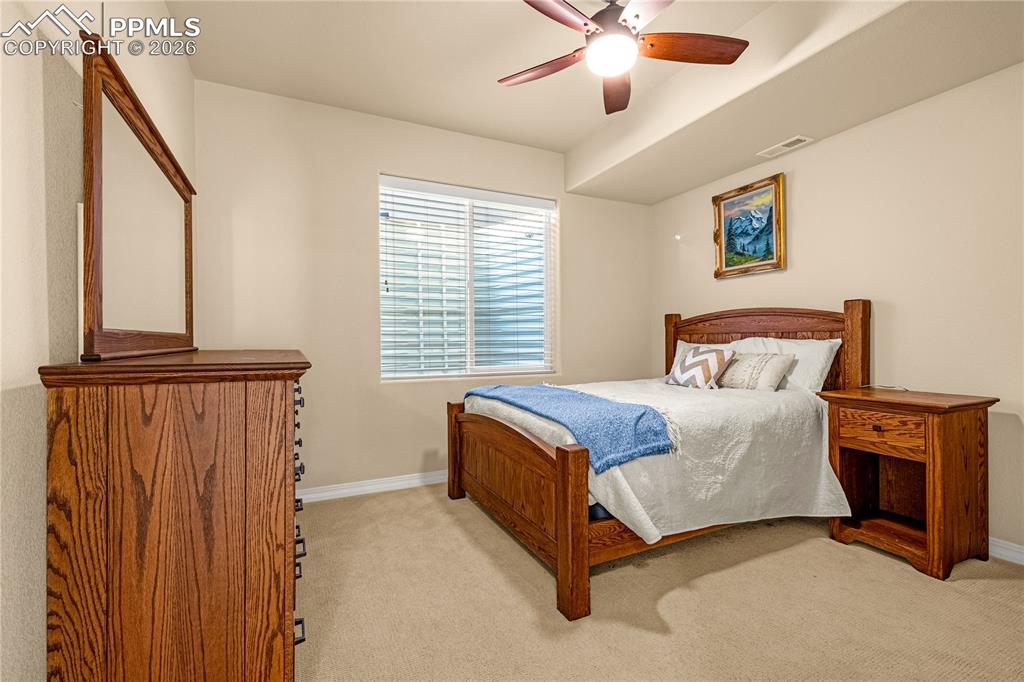 Image 24 of 35: Bedroom