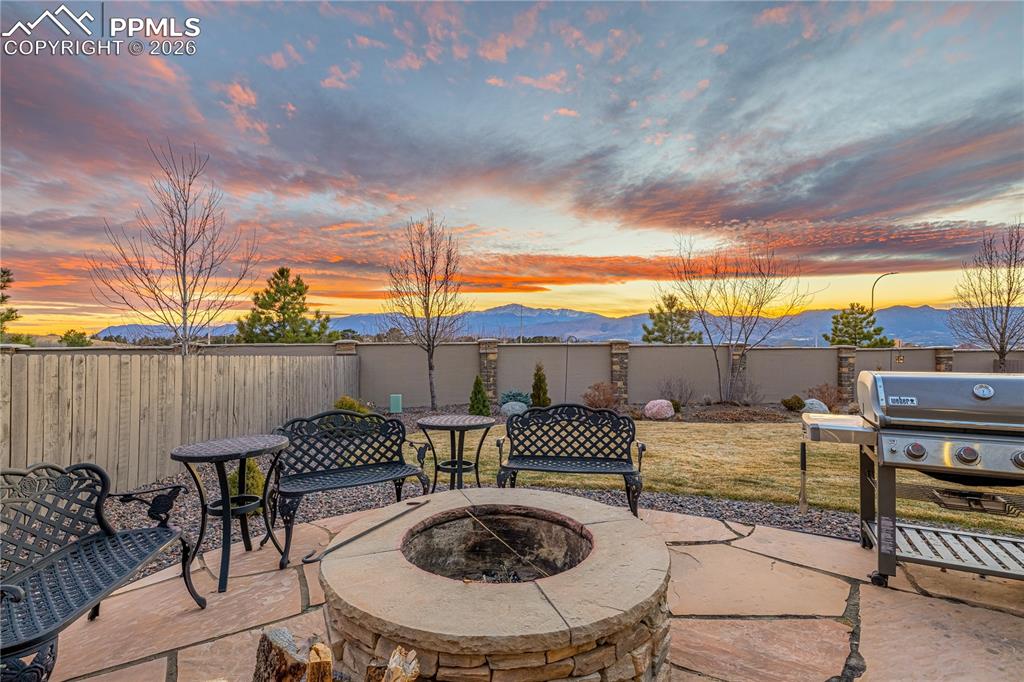 Image 30 of 35: Patio