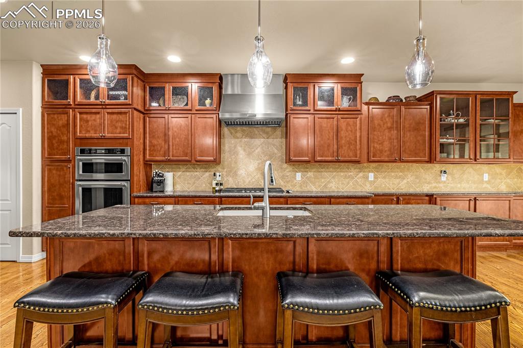 Image 6 of 35: Kitchen