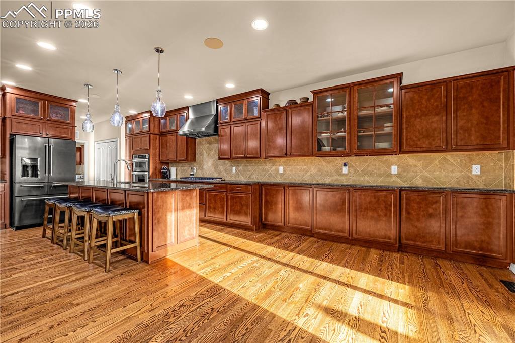 Image 9 of 35: Kitchen