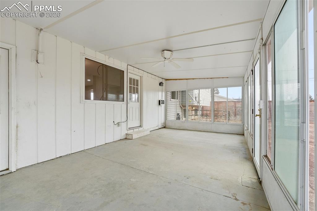 Image 24 of 50: Sun Room