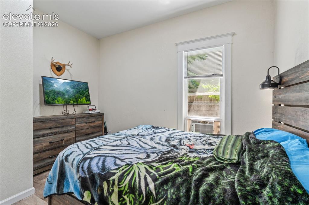 Image 10 of 30: Bedroom