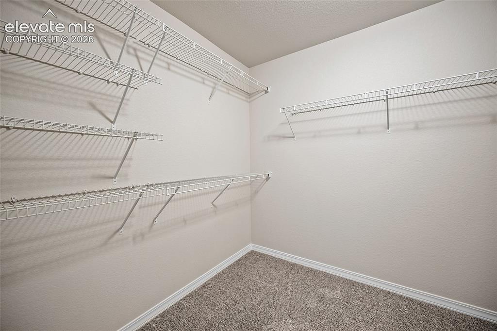 Image 27 of 41: Closet