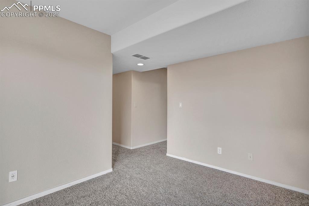 Image 31 of 41: Basement Bedroom #4