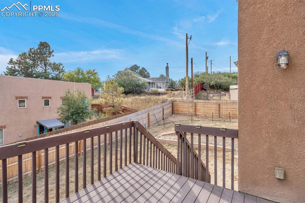 Image 35 of 41: Deck