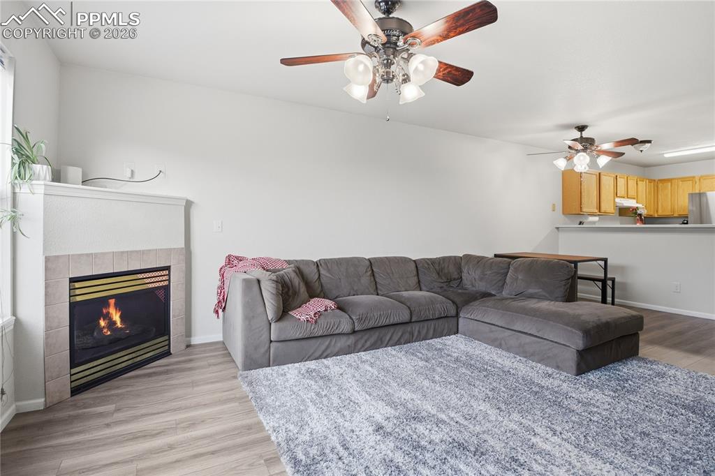 Image 11 of 22: Living Room