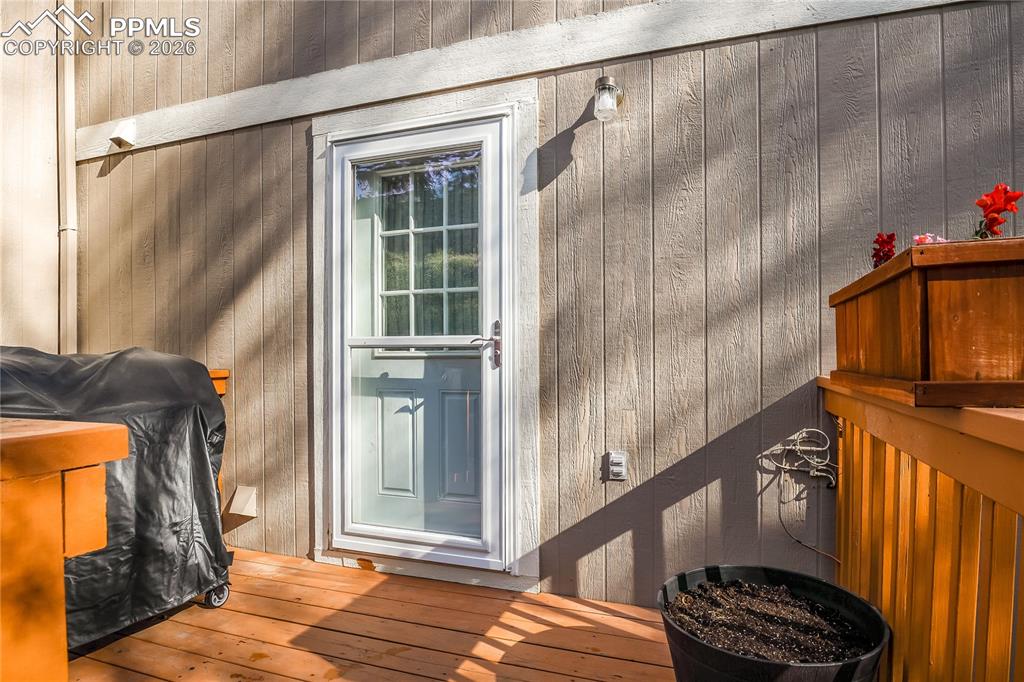 Image 22 of 22: Entry