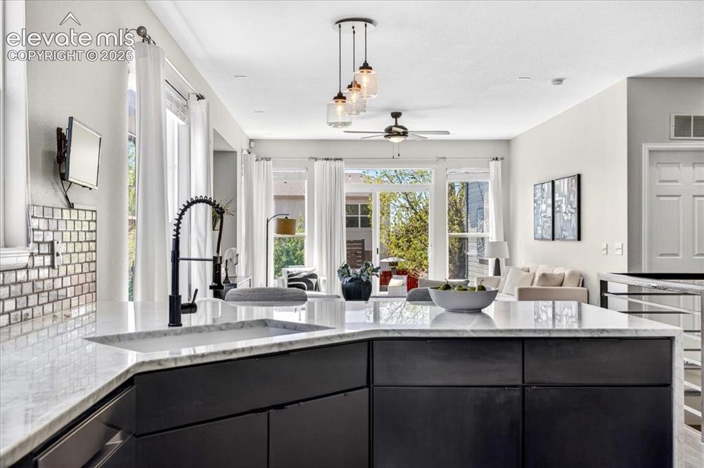 Image 8 of 34: Kitchen