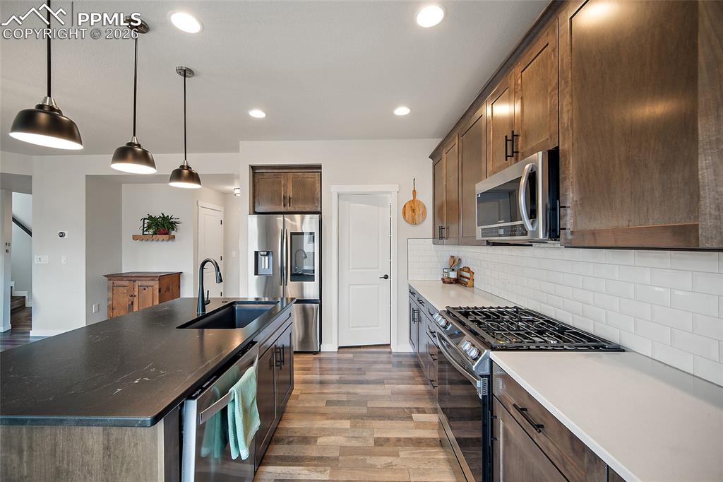 Image 11 of 43: Kitchen