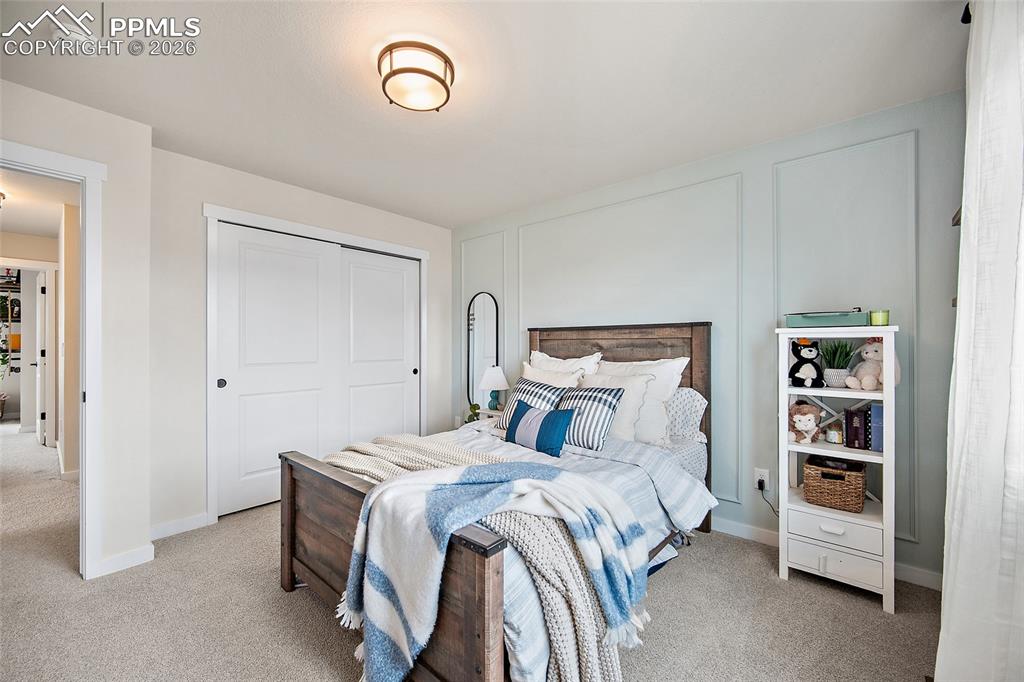 Image 18 of 43: Bedroom