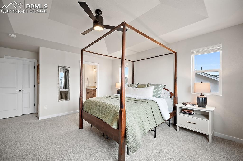 Image 21 of 43: Bedroom