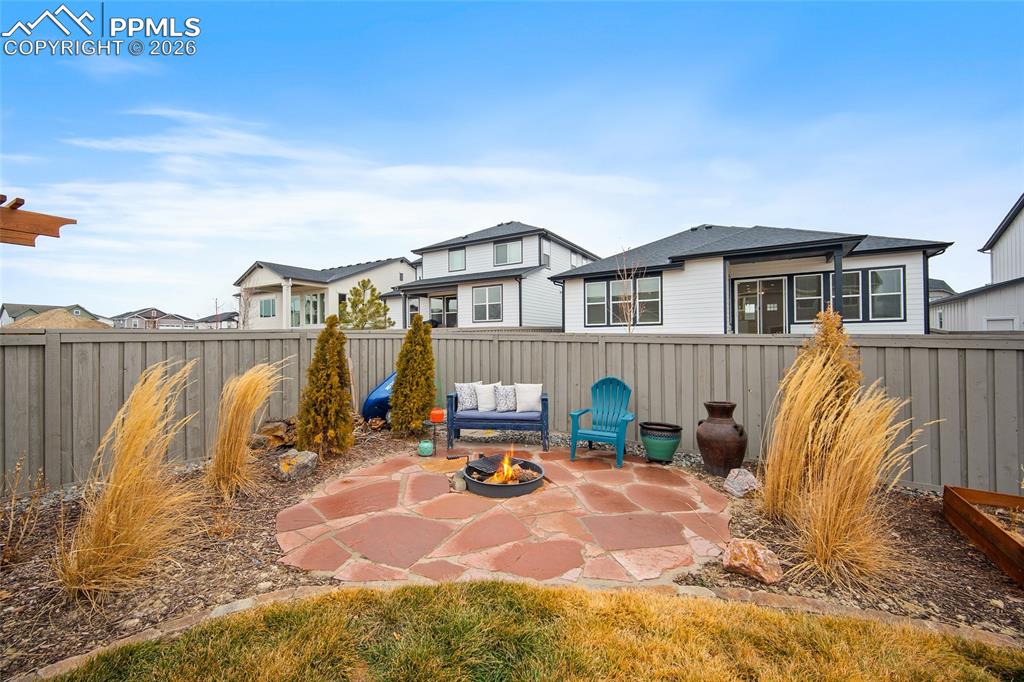 Image 32 of 43: Patio