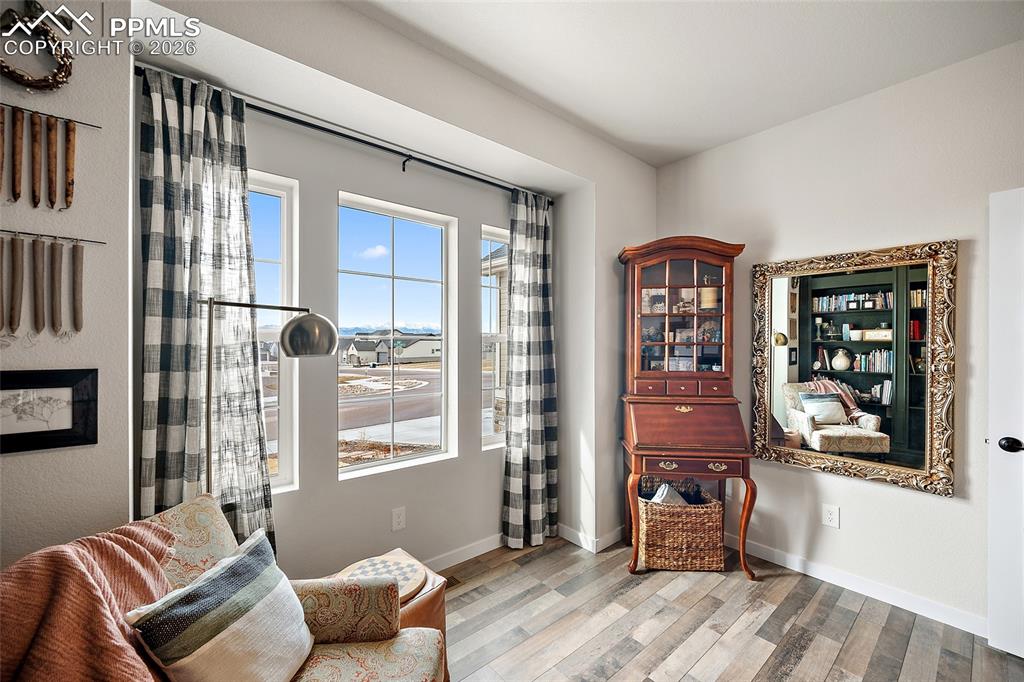 Image 5 of 43: Sitting Room