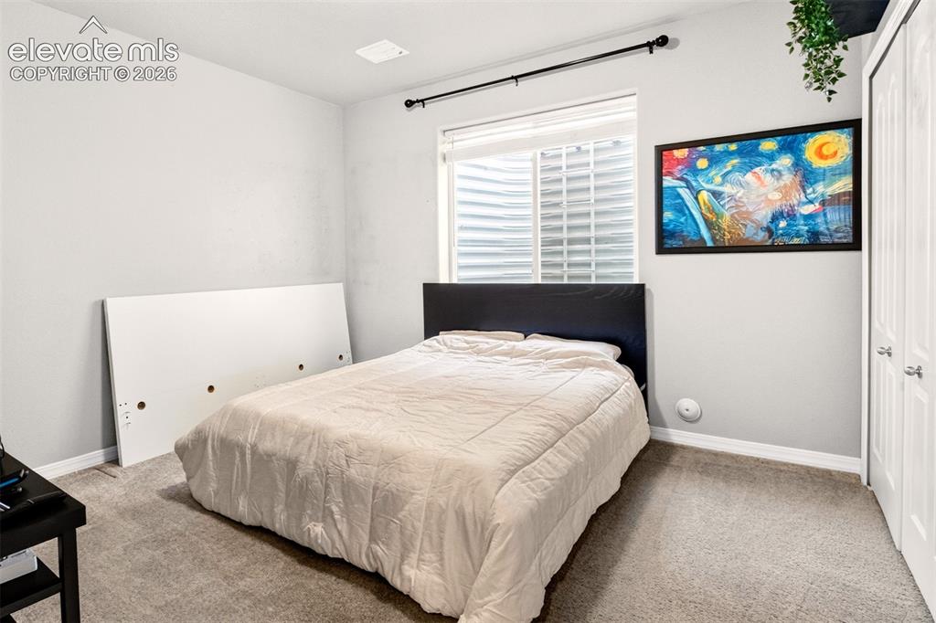 Image 19 of 40: Bedroom