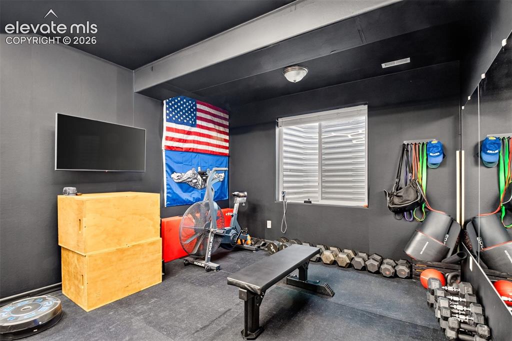 Image 26 of 40: Exercise Room