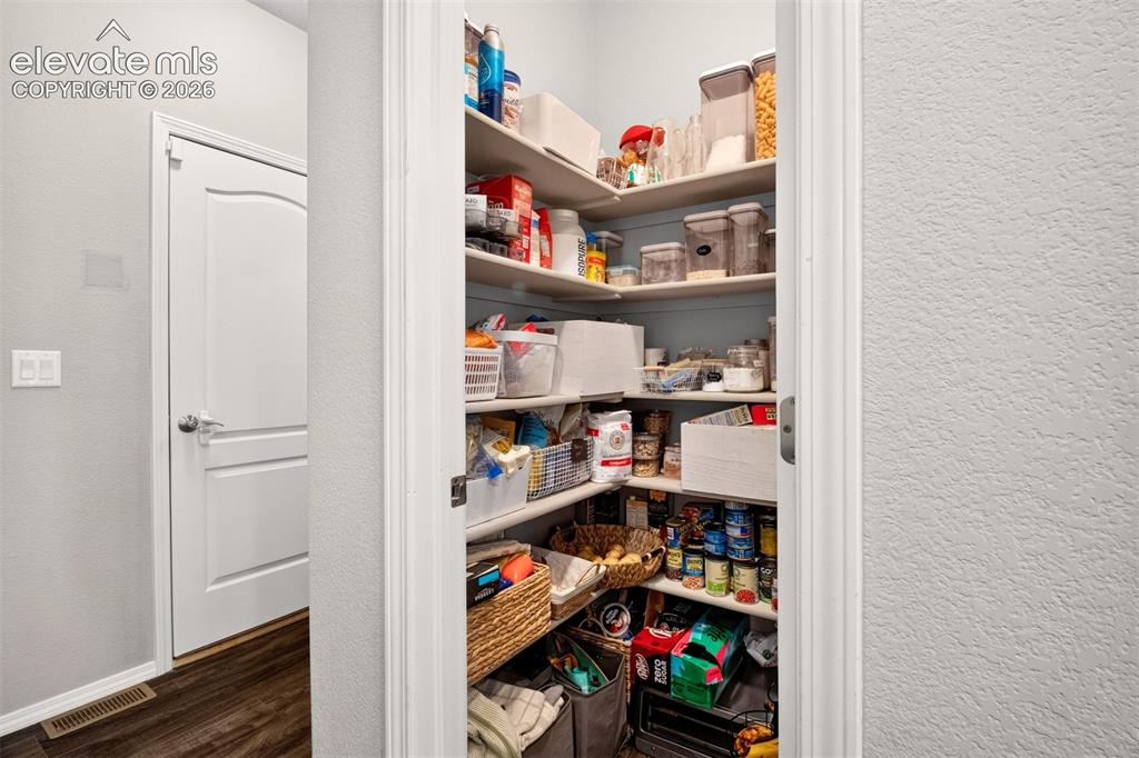 Image 7 of 40: Pantry