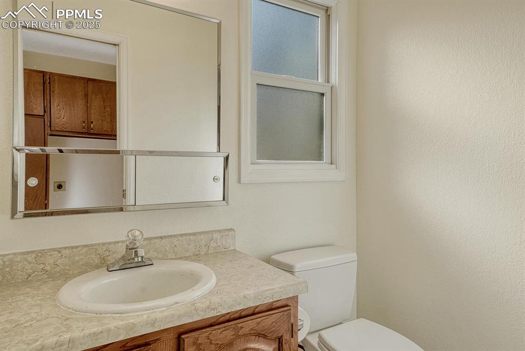 Image 15 of 48: Bathroom