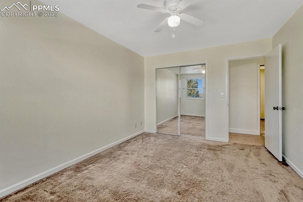 Image 27 of 48: Bedroom