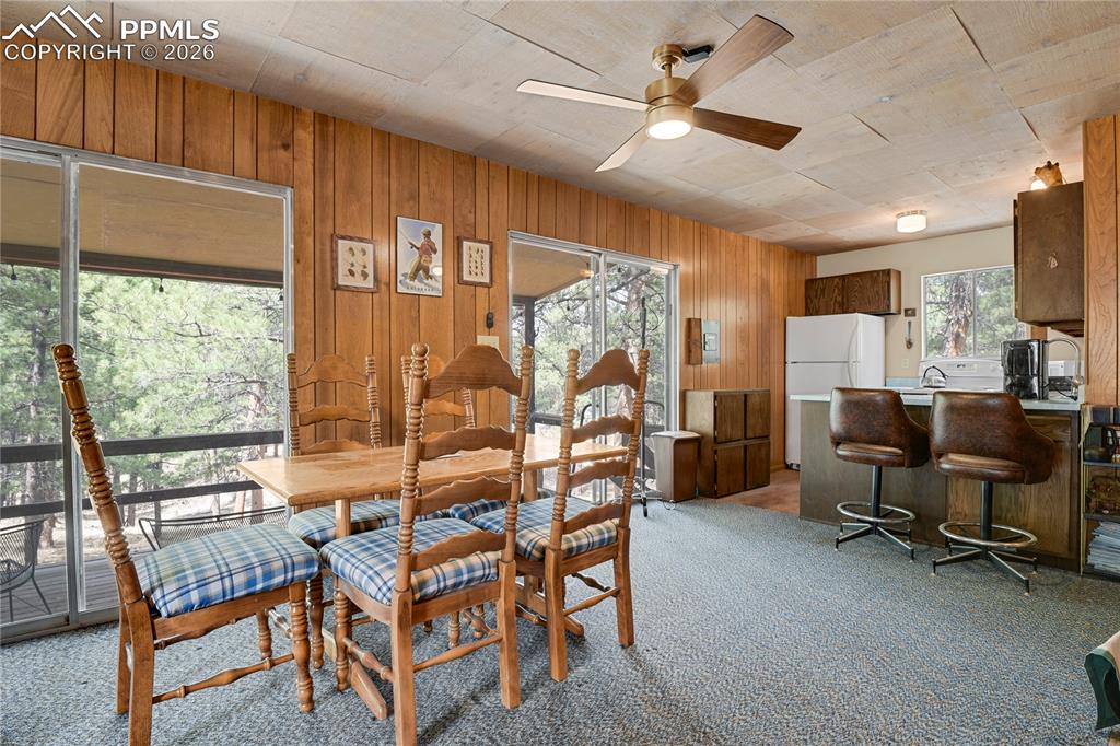 Image 13 of 48: Dining Area