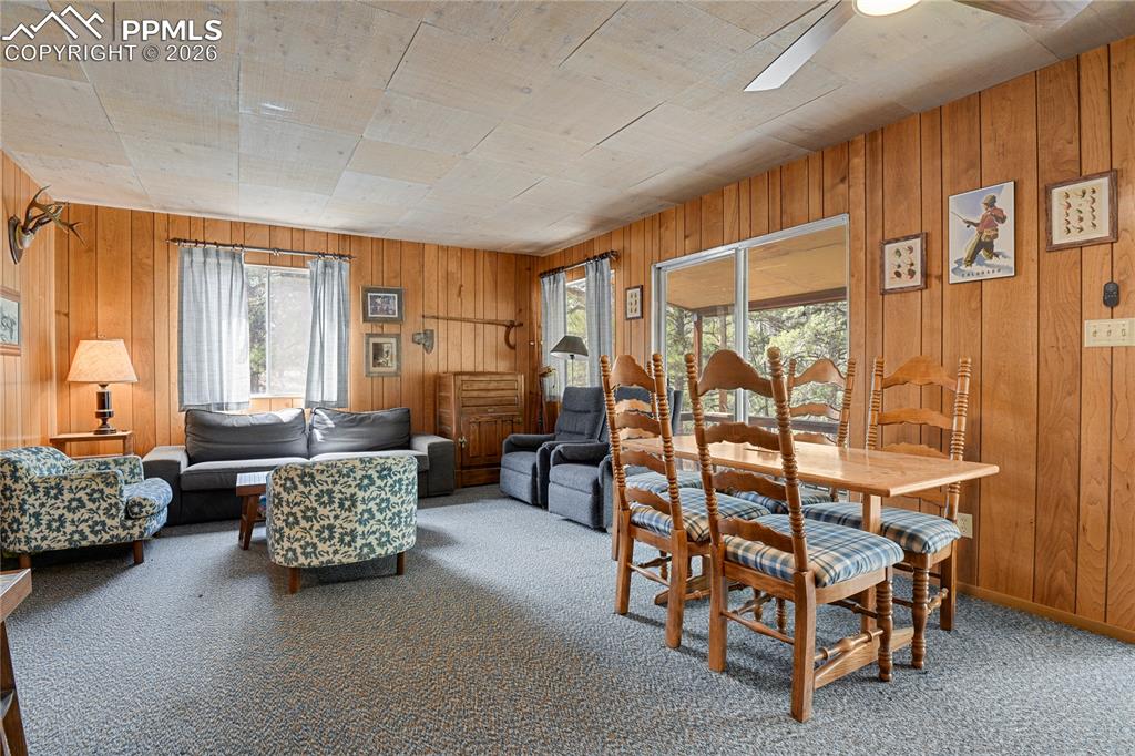 Image 14 of 48: Dining Area