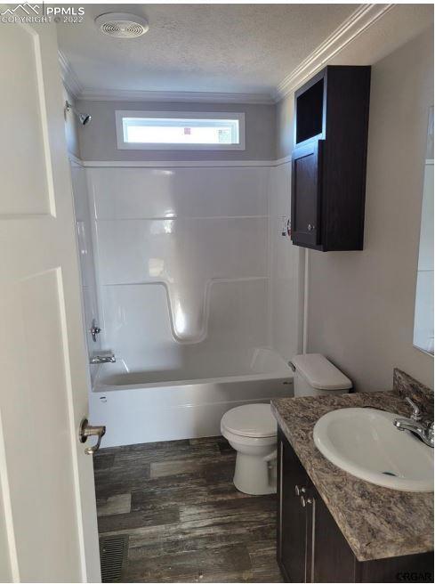 Listing 6830246, Image 12 of 14