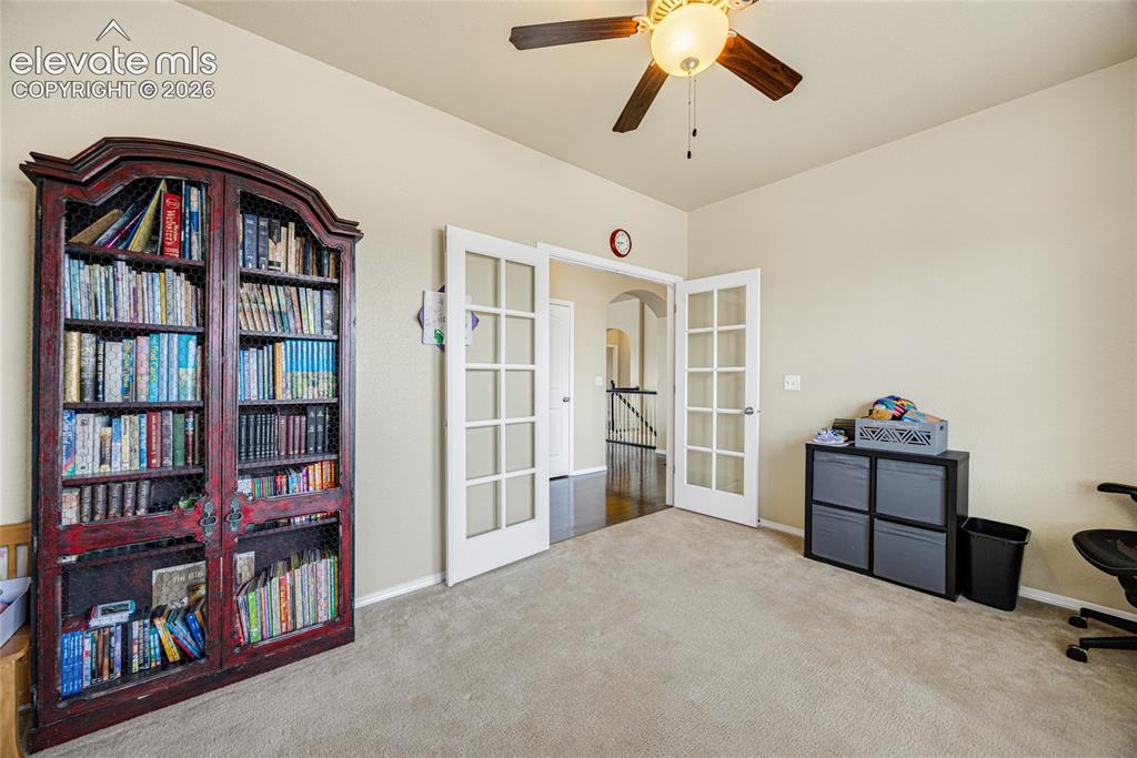 Image 16 of 43: Office