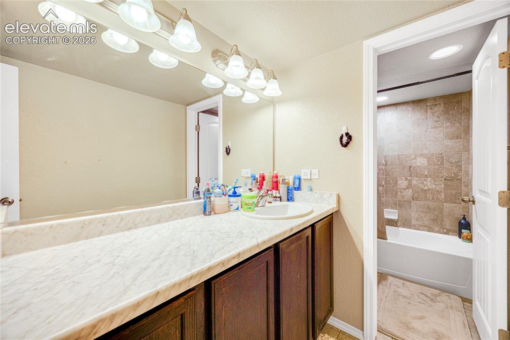 Image 36 of 43: Full Bath (lower level)